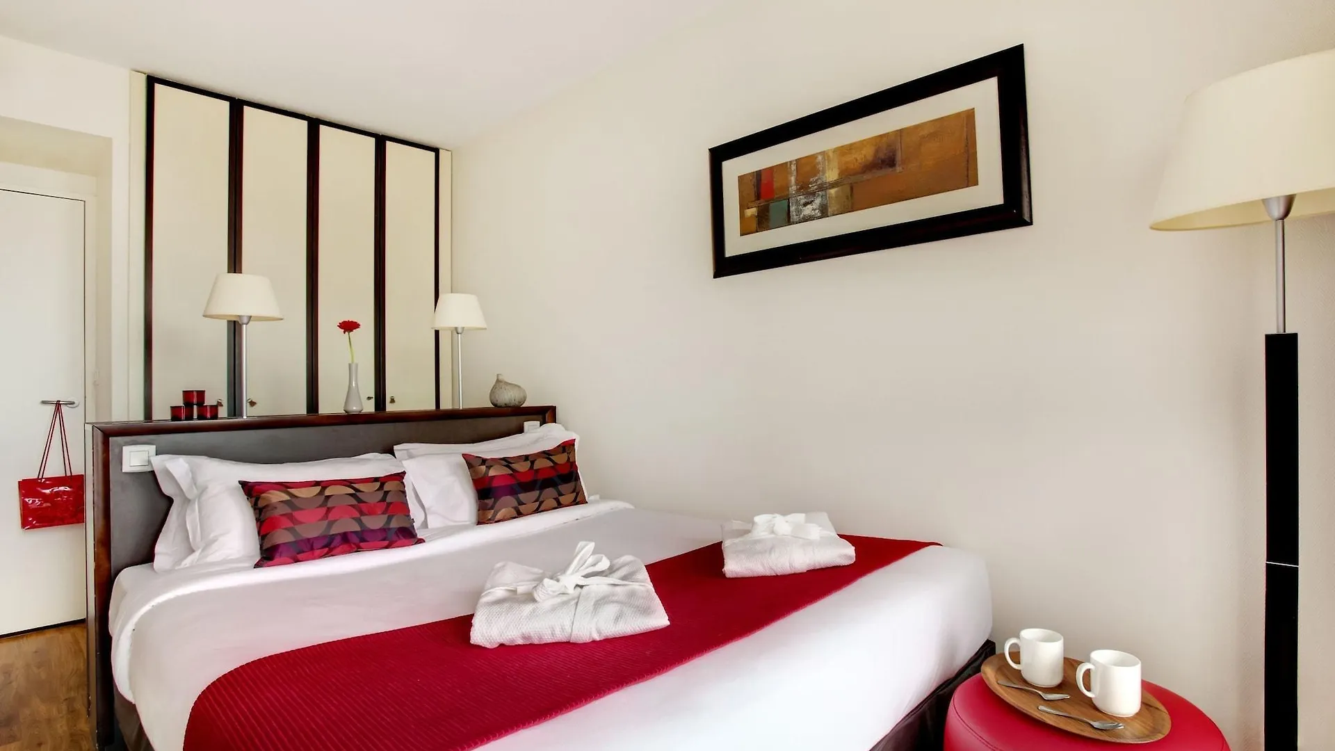 Aparthotel Citadines La Defense Paris 4*