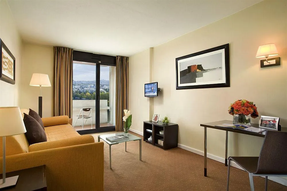 Citadines La Defense Paris Aparthotel 4*